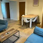 Flaxman Avenue - Lovely 4 Bed Home, 5 Mins Drive To Centre, Free Superfast Wi-fi, Free On-street Parking York