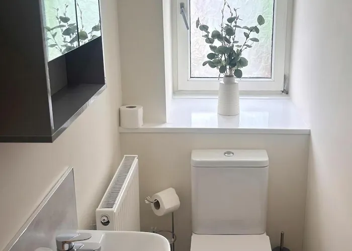 Hébergement de vacances Flaxman Avenue - Lovely 4 Bed Home, 5 Mins Drive To Centre, Free Superfast Wi-fi, Free On-street Parking York